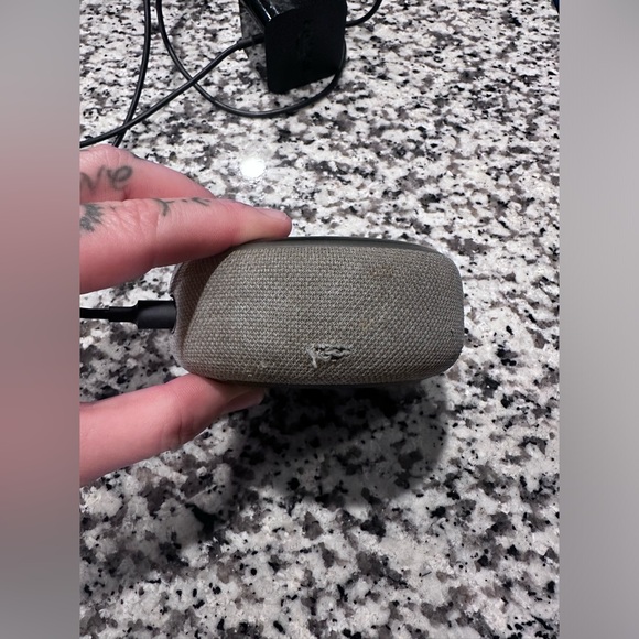 Amazon Echo Dot. - Picture 4 of 5